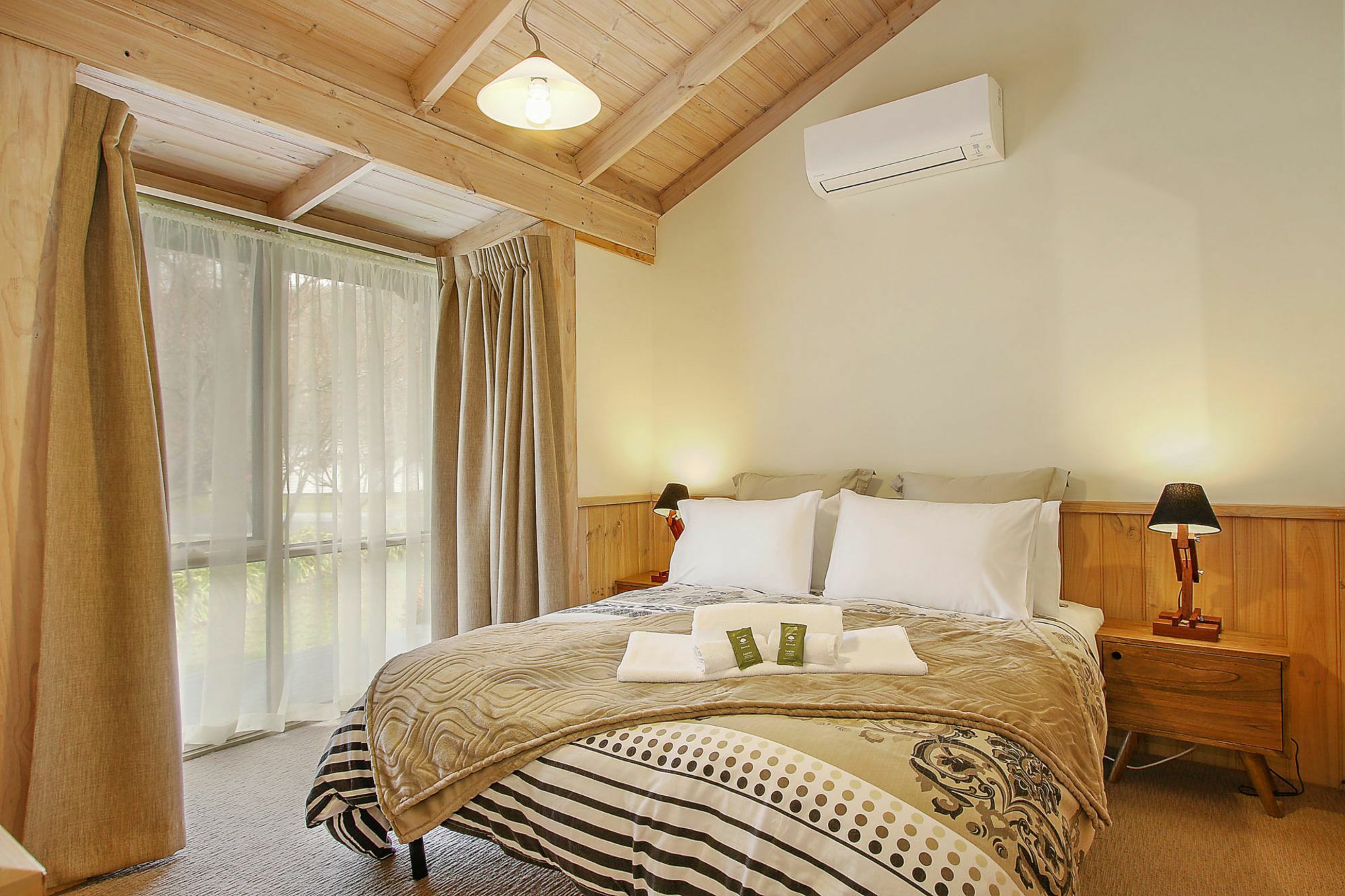 R & R In Bright - Short Walk To Town Apartment Luaran gambar